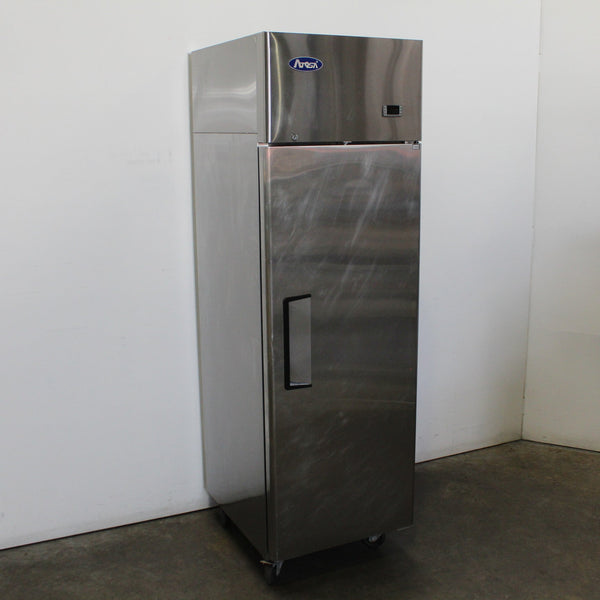 Atosa YBF9207 1 Door Upright Freezer (2)