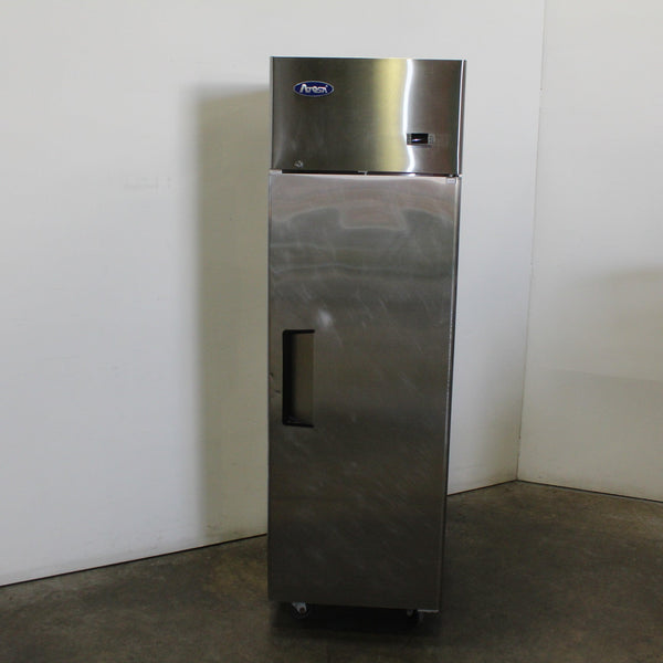 Atosa YBF9207 1 Door Upright Freezer (3)