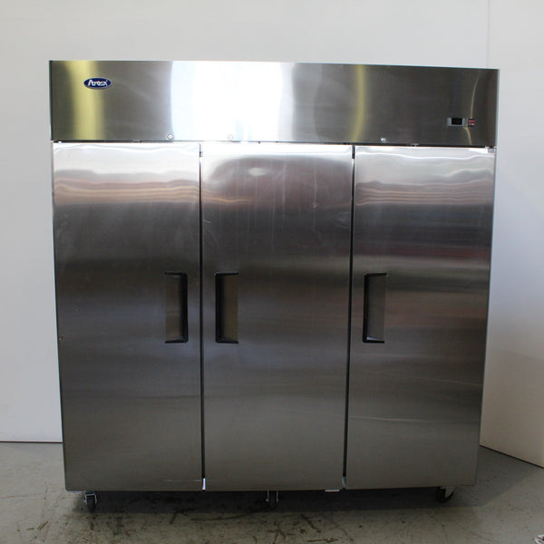 Atosa MBF8006 Upright Fridge (3)