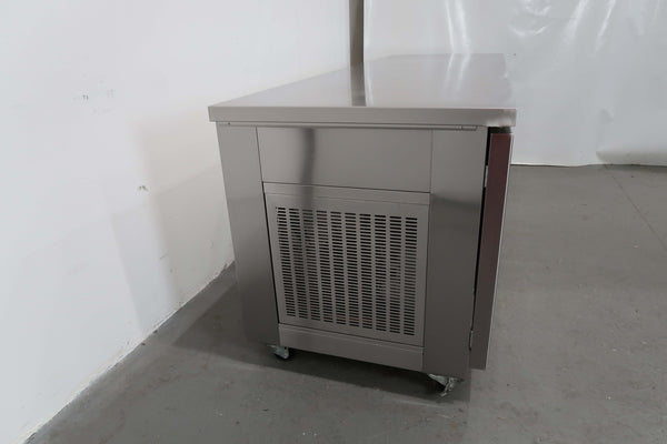 Artisan M2324 Undercounter Freezer (5)