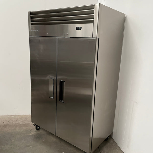 Skope RF7.UPF-2.SD Upright Freezer (3)