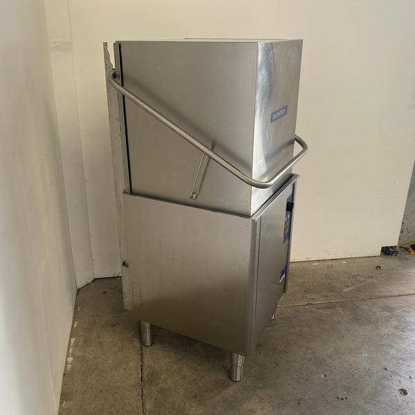 Washtech XP Pass Through Dishwasher (4)