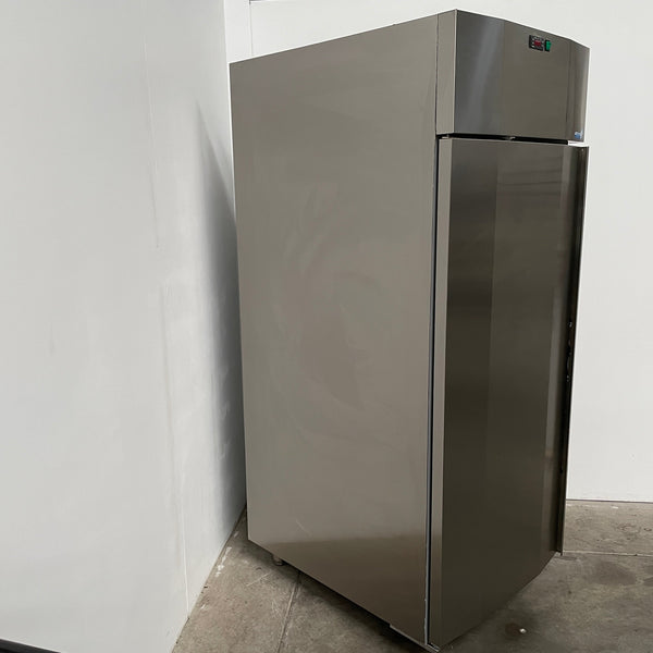 Longoni XGN 900 Upright Freezer (4)