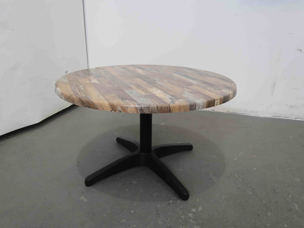 2 x Round Table (2)