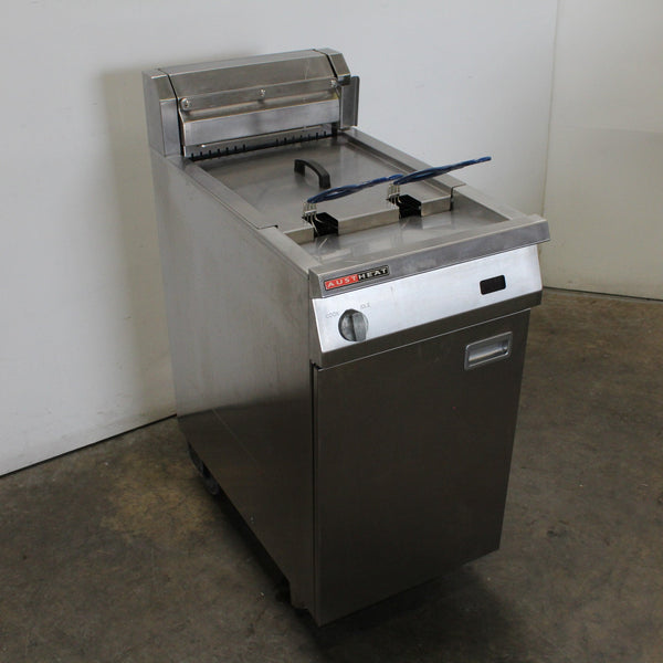 Austheat AF812 Single Pan Electric Fryer (2)