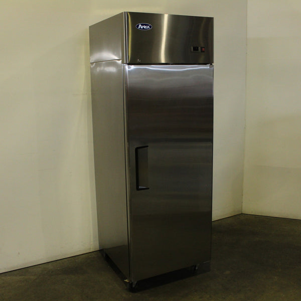 Atosa MBF8004 1 Door Upright Fridge (2)