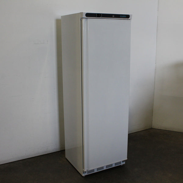 Polar CD613-A Upright Freezer (2)