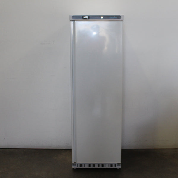 Polar CD613-A Upright Freezer (3)