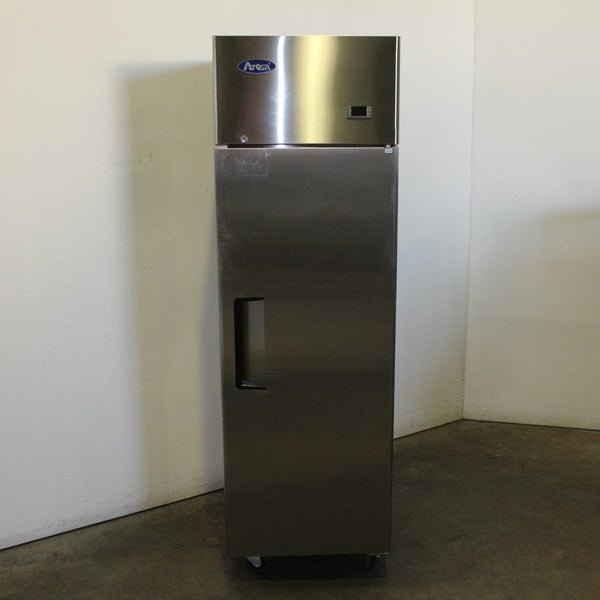 Atosa YBF9207 1 Door Upright Freezer (3)