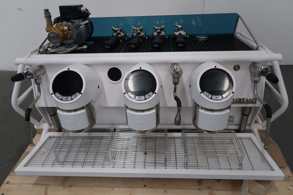 Sanremo CAFE RACER 3 Grp Coffee Machine (3)
