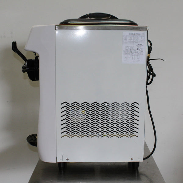 Brullen BABY BRULLEN Ice Cream Machine (4)