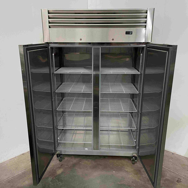 Skope RF7.UPF.2.SD Upright Freezer (5)