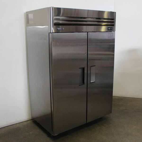 Skipio SFT45-2 2 Door Upright Freezer (2)