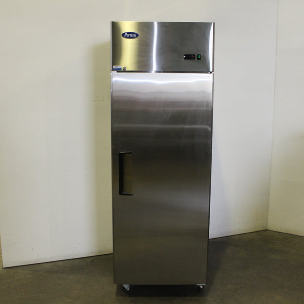Atosa MBF8001 1 Door Upright Freezer (3)