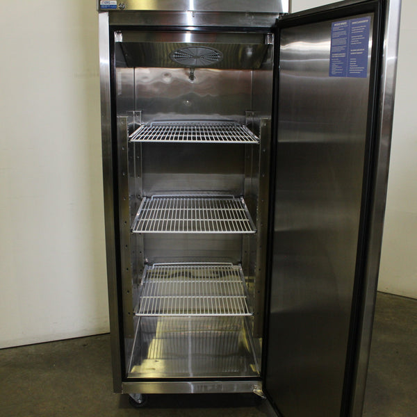 Atosa MBF8001 1 Door Upright Freezer (4)
