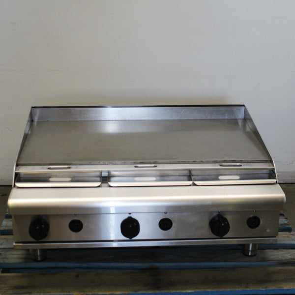 Waldorf RNL8609G-LS 3 Burner Griddle (3)