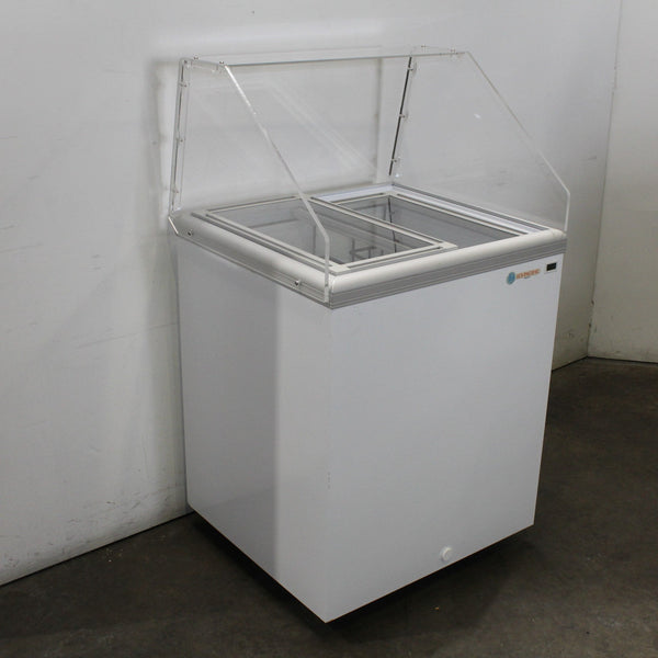 ICS Pacific CSGT22 - Ice Cream Display (2)