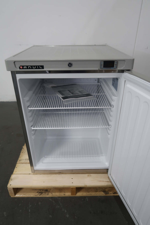 Anvil FBC0200 1 Solid Door Bar Fridge (5)