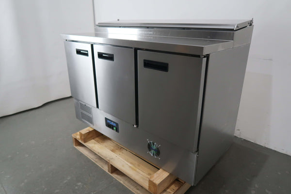 Polar G605-A Sandwich Prep Bench (2)