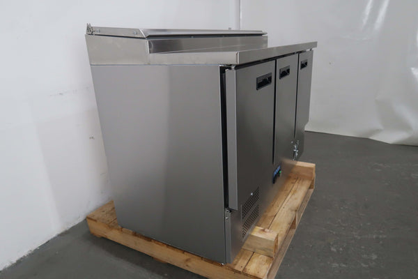 Polar G605-A Sandwich Prep Bench (4)