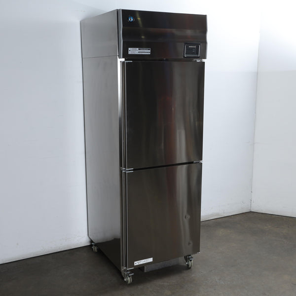 Hoshizaki HR-78MA-A Upright Fridge (2)