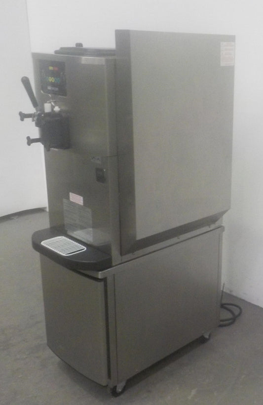Taylor C706-40 Ice Cream Maker (1)