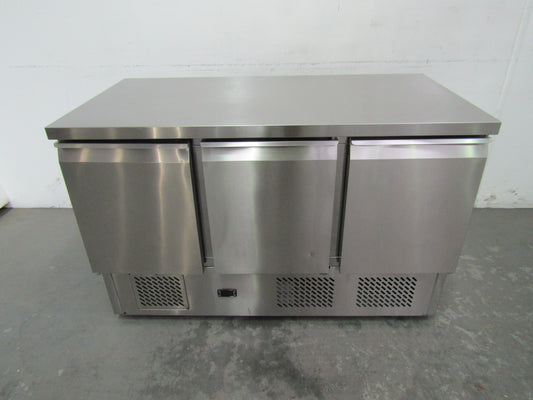 F.E.D. GNS1300B UC / Bench Chiller (2)