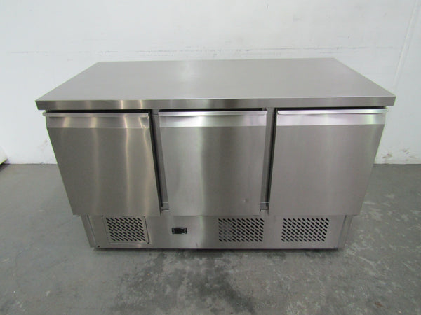 F.E.D. GNS1300B UC / Bench Chiller (2)