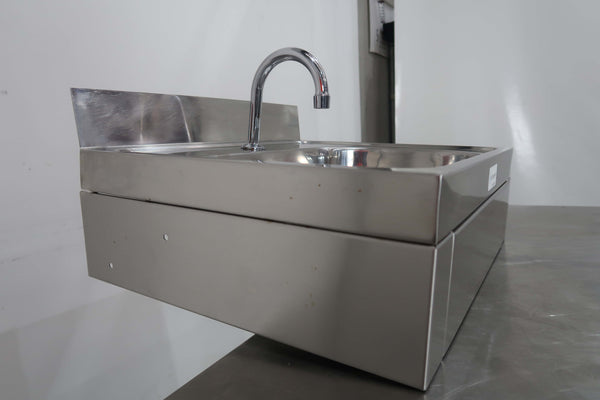 Stoddart Stainless Steel Sink With Tap (4)