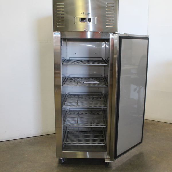 Airex AXR-URGN-1 Upright Fridge (4)