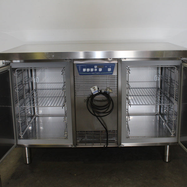 Electrolux RCSER2M2 Undercounter Freezer (4)