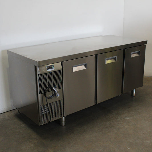 Electrolux RCSF3M3 Undercounter Freezer (2)