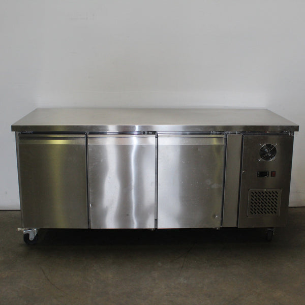 FED GN3100TN Undercounter Fridge (3)