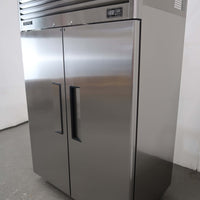 Skipio SFT45-2 2 Door Upright Freezer (2)