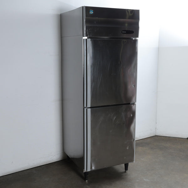 Hoshizaki HRE-77MA-AHD Upright Fridge (2)