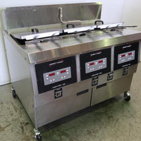 Henny Penny OFQ-323 Deep Fryer - Split P (1)