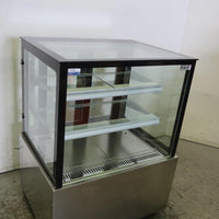 F.E.D. SGBP0FA-2XB Display Cake - Square (2)