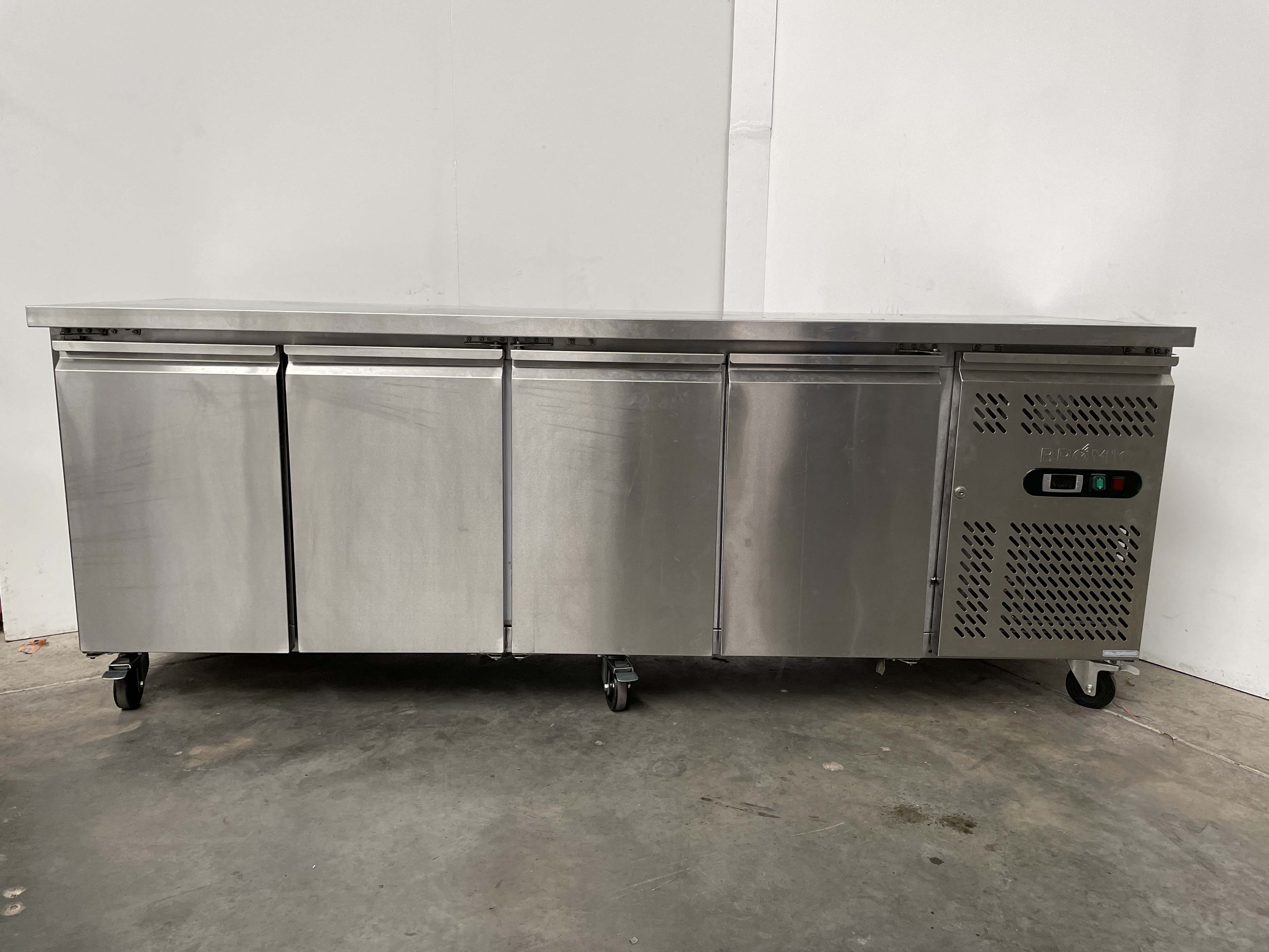 Bromic GN4100TN Undercounter Fridge (3)