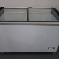 Crusader WD-338Y Chest Freezer (2)