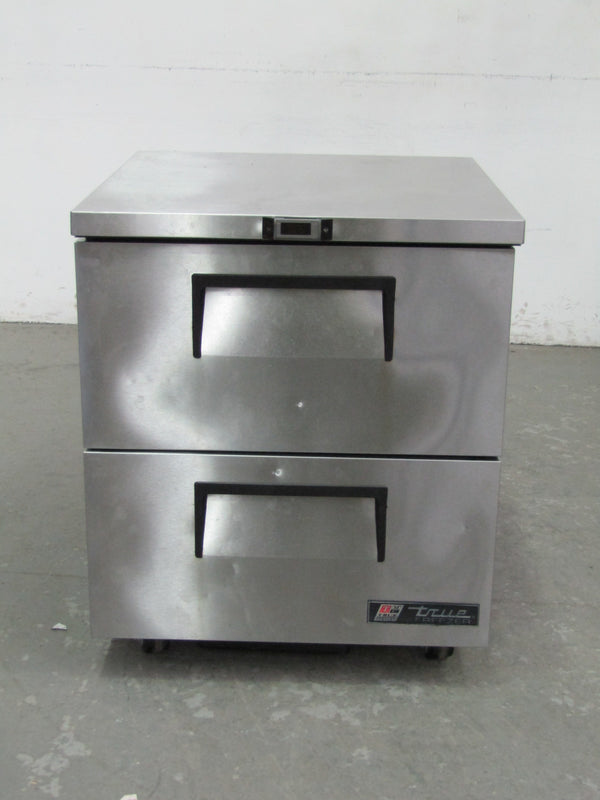 TRUE TUC-27F-D-2 UC Freezer (2)