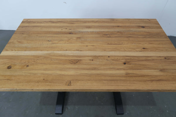 1 x Table (5)