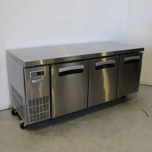 Lassele LNRT-3B-1800 Undercounter Fridge (2)
