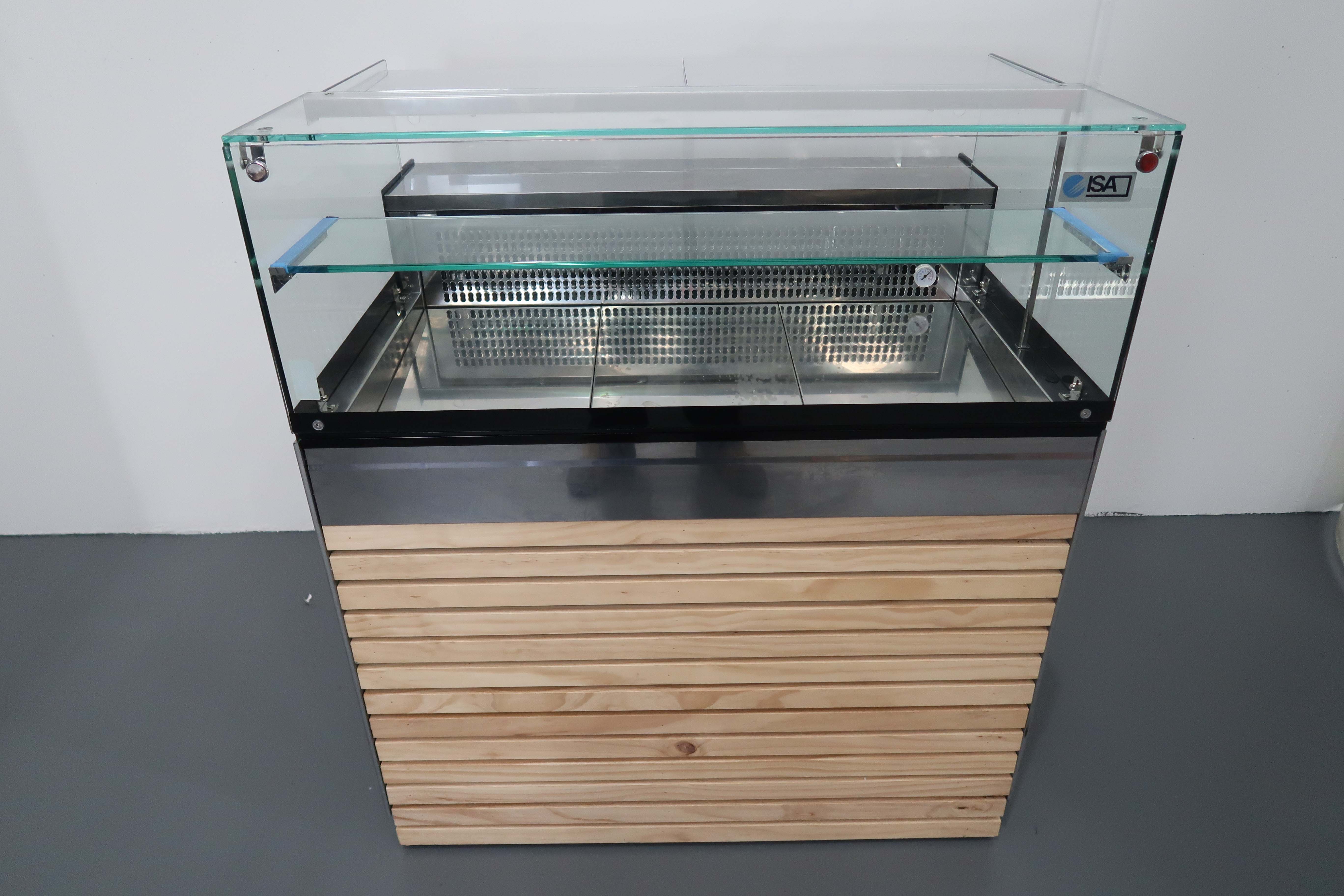 ISA Tavola Fredda Refrigerated Display (2)
