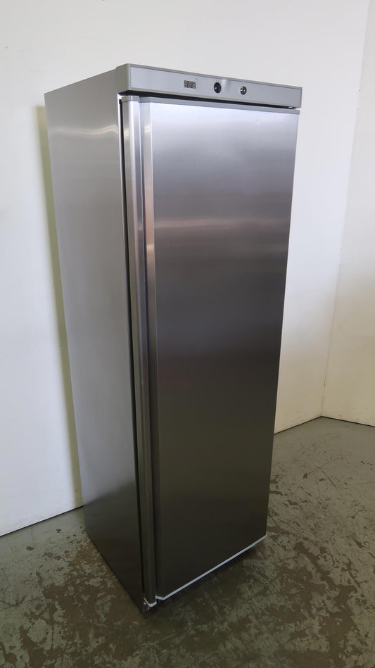 FED HF 400 S/S Freezer Upright (2)