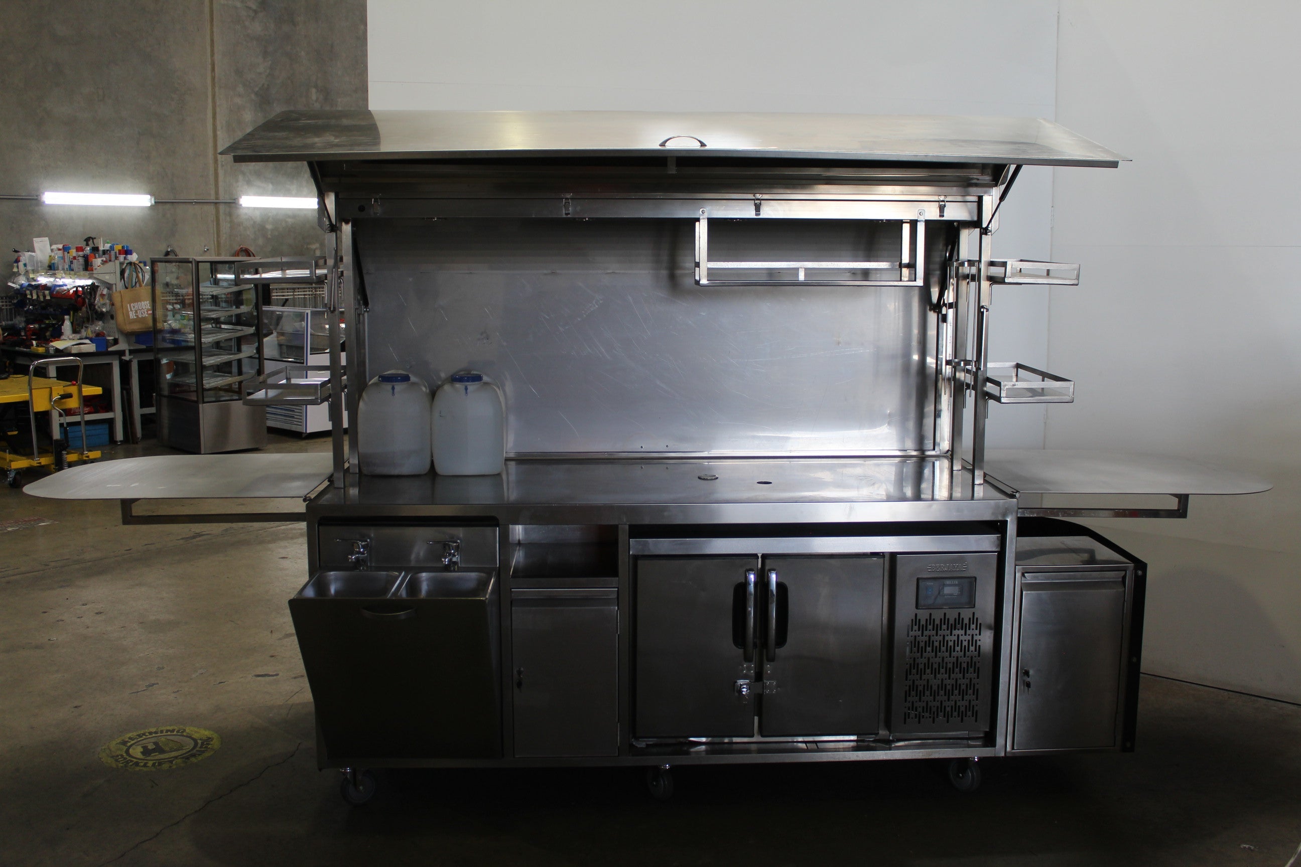 CUSTOM X-Line Large Coffee Cart (3)