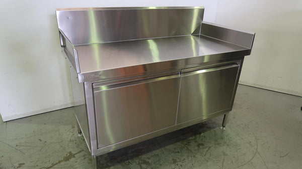 Simply Stainless Bench with Splashback (1)