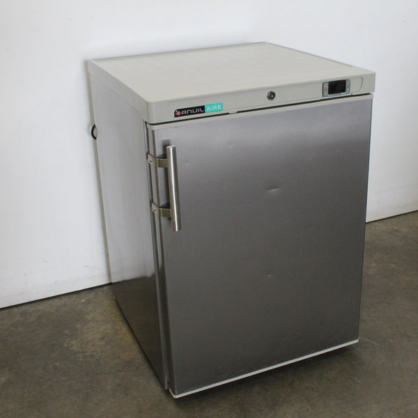Anvil FBC0200 1 Solid Door Bar Fridge (2)