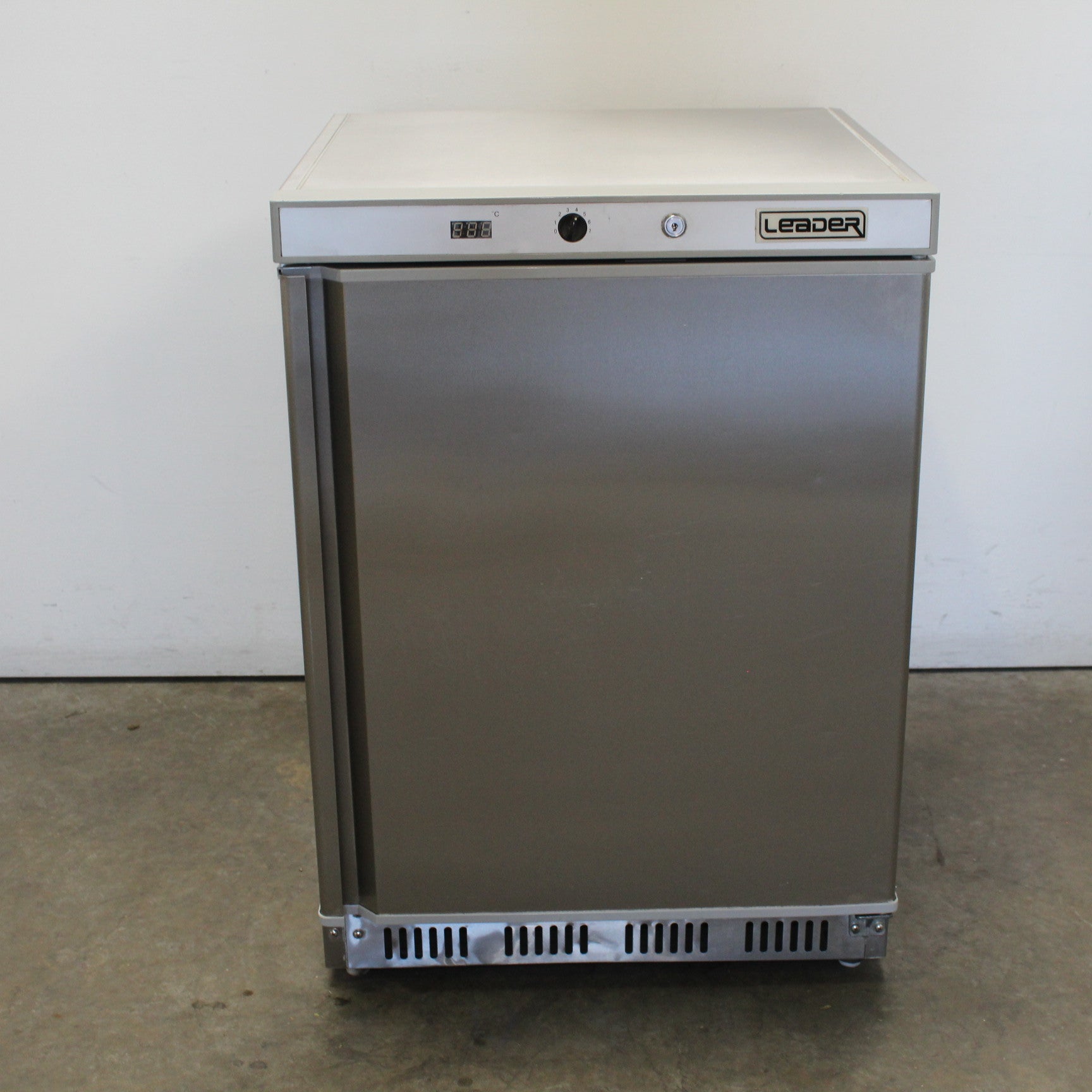 Leader ERD47 1 Door Bar Freezer (3)