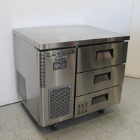 Skipio SUF9-3D-3 Undercounter Freezer (2)