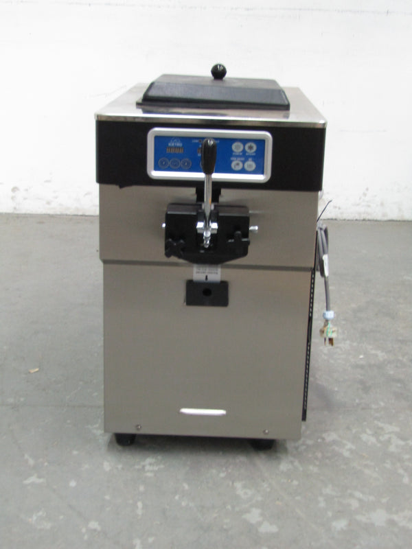 Icetro SSI-151TG Ice Cream Machine (2)
